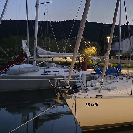 아파트 Lily With A Spectacular Wiew