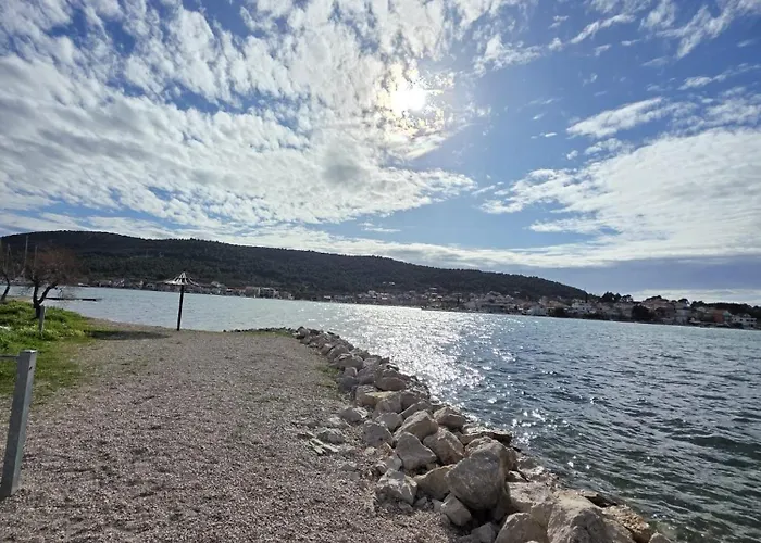 Lily With A Spectacular Wiew * 빌리제